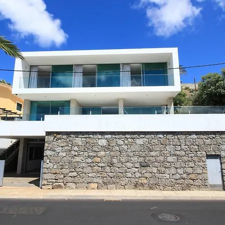 Tr3s Qu4rtos Pedras Pretas Villa